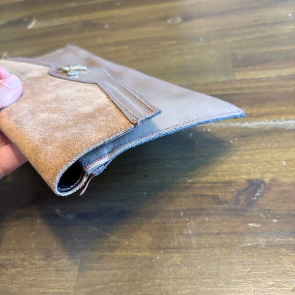 Leather Suede Envelope Clutch Bag Tan Gray Neutral Bow Vintage Bohemian Festival - Picture 9 of 9